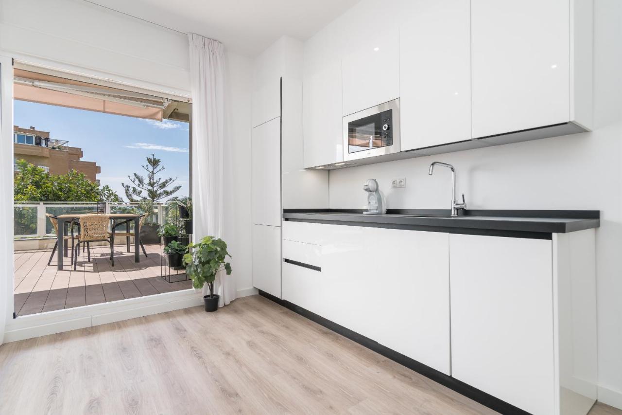 Suite Homes Hesperides Garden Beach Málaga Eksteriør billede