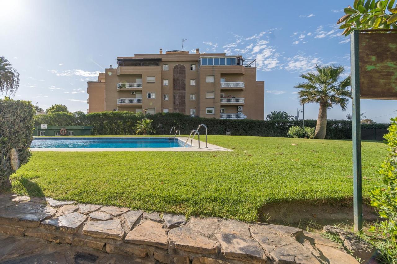 Suite Homes Hesperides Garden Beach Málaga Eksteriør billede
