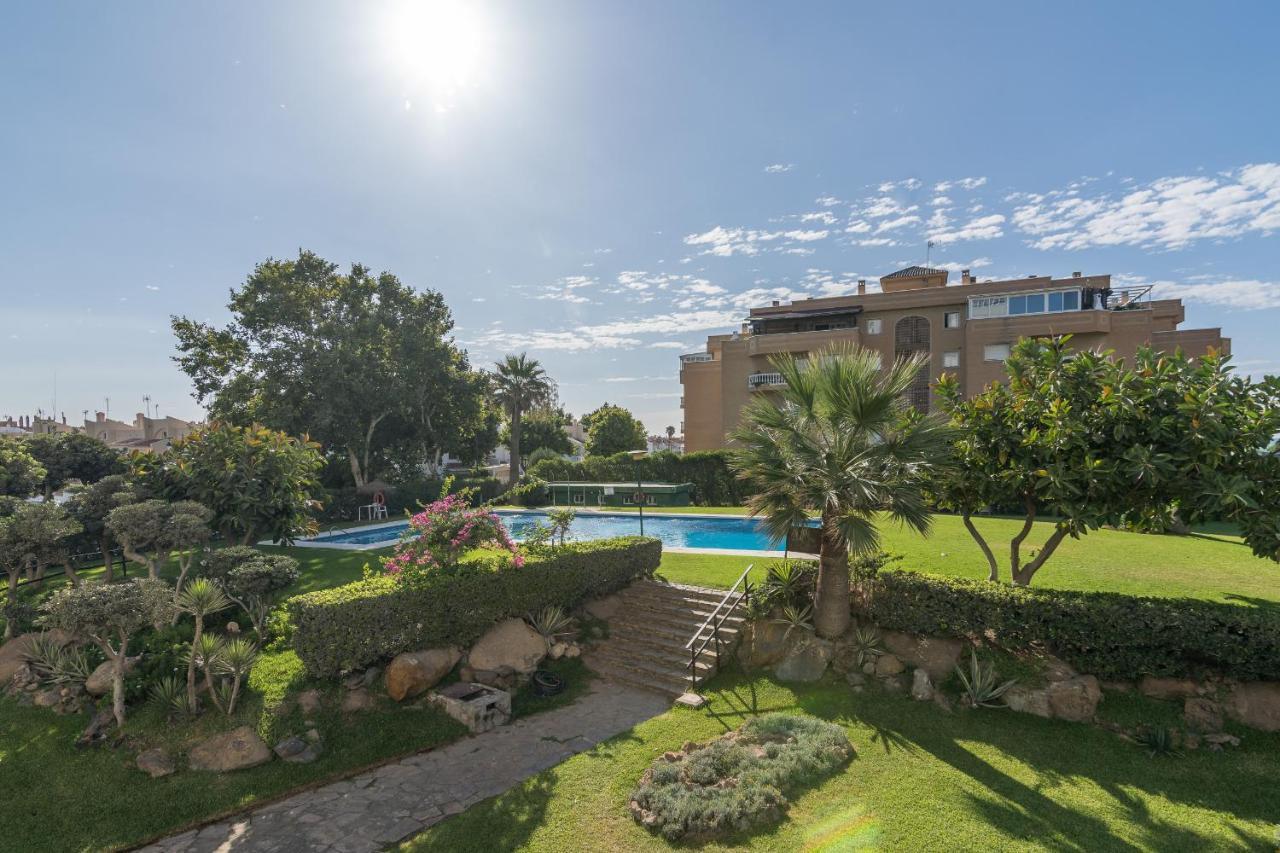 Suite Homes Hesperides Garden Beach Málaga Eksteriør billede