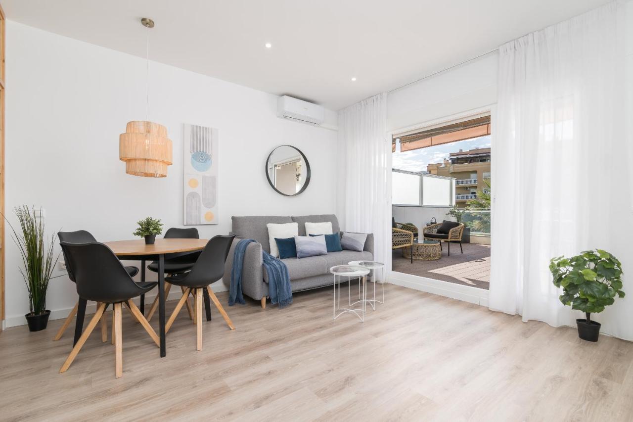 Suite Homes Hesperides Garden Beach Málaga Eksteriør billede