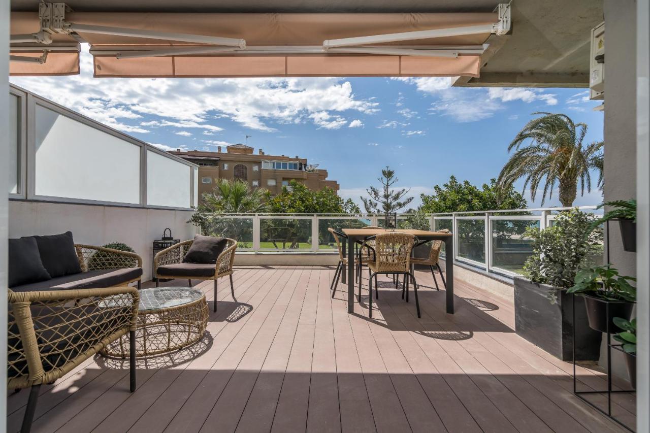 Suite Homes Hesperides Garden Beach Málaga Eksteriør billede