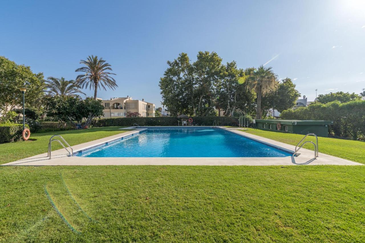 Suite Homes Hesperides Garden Beach Málaga Eksteriør billede