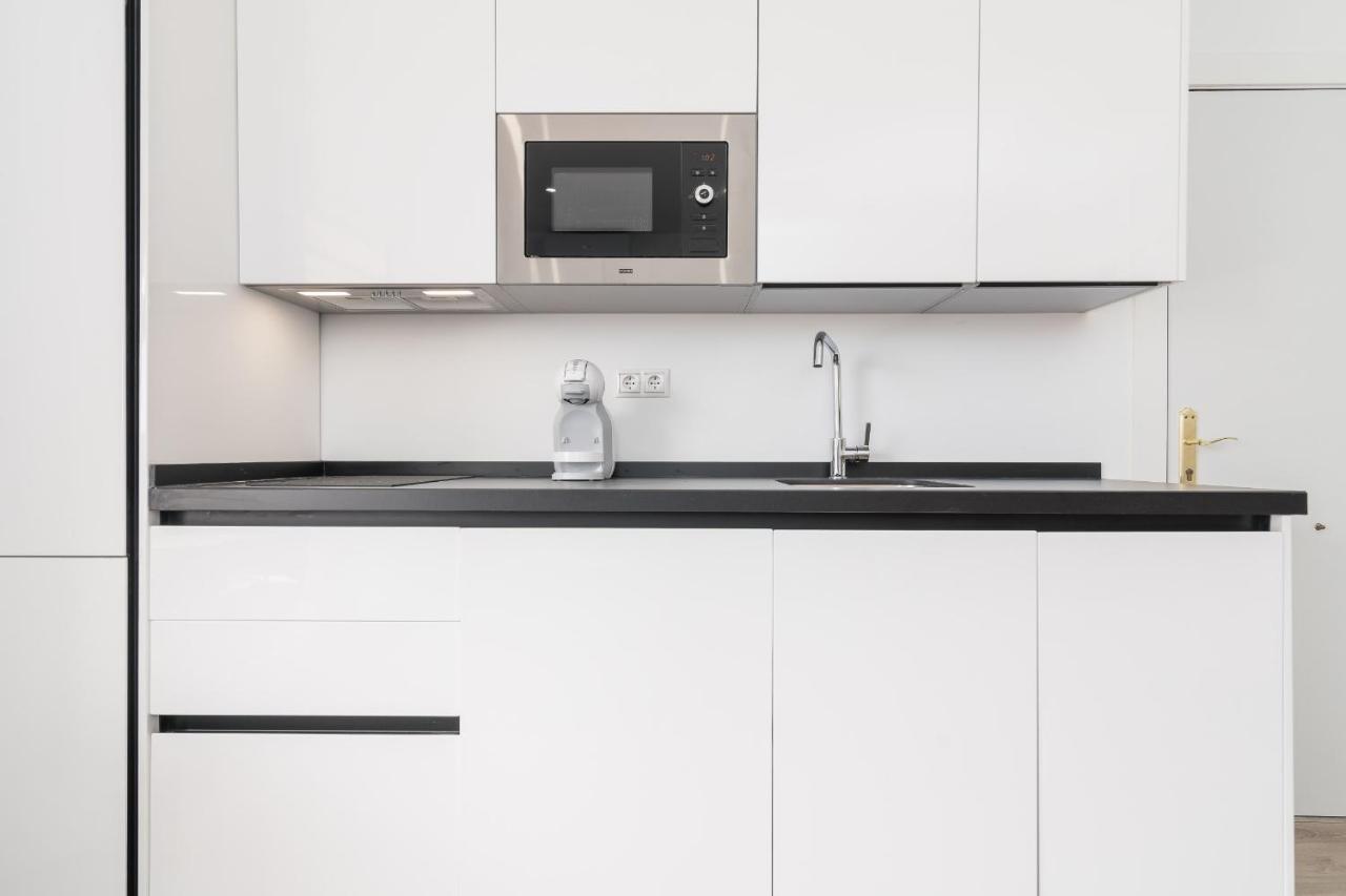 Suite Homes Hesperides Garden Beach Málaga Eksteriør billede