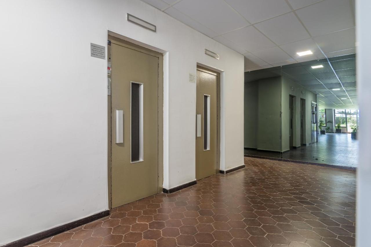 Suite Homes Hesperides Garden Beach Málaga Eksteriør billede