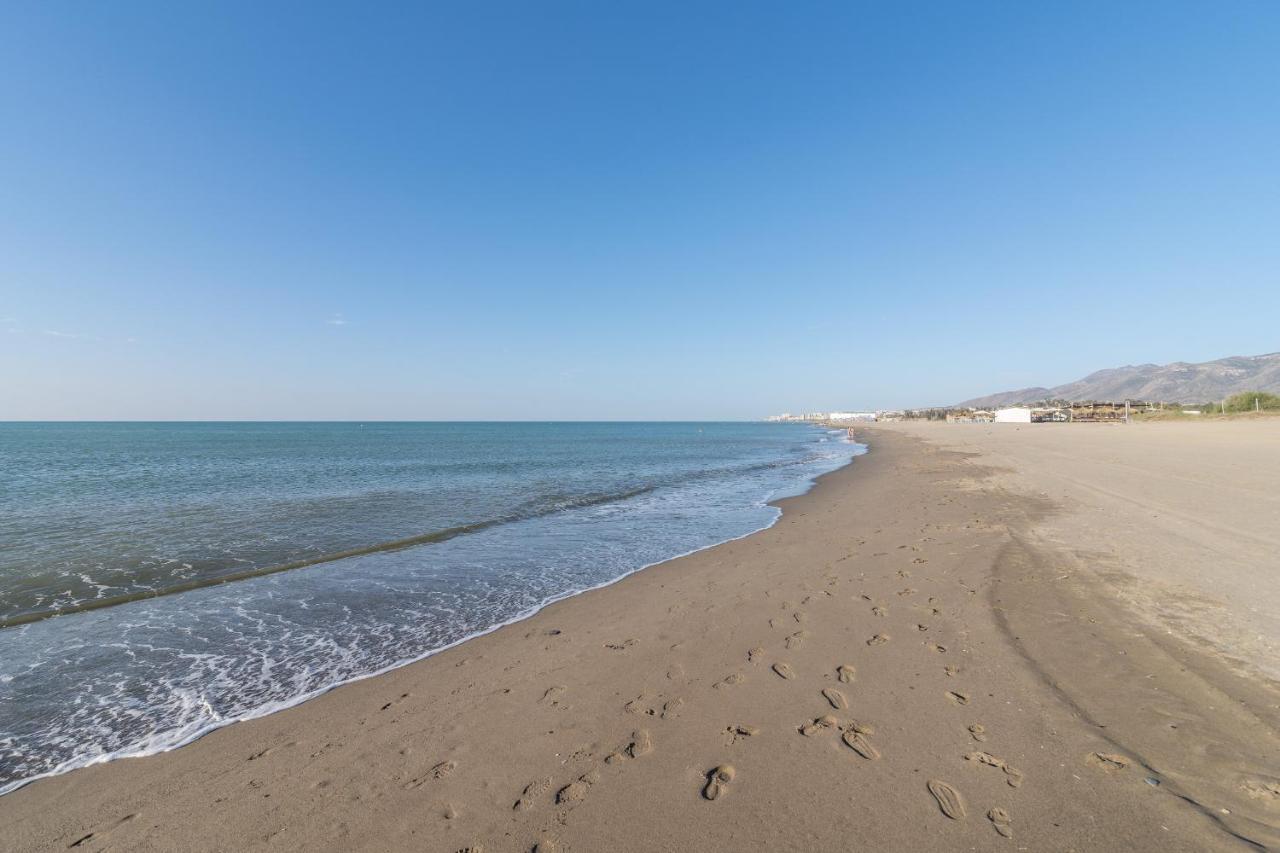 Suite Homes Hesperides Garden Beach Málaga Eksteriør billede