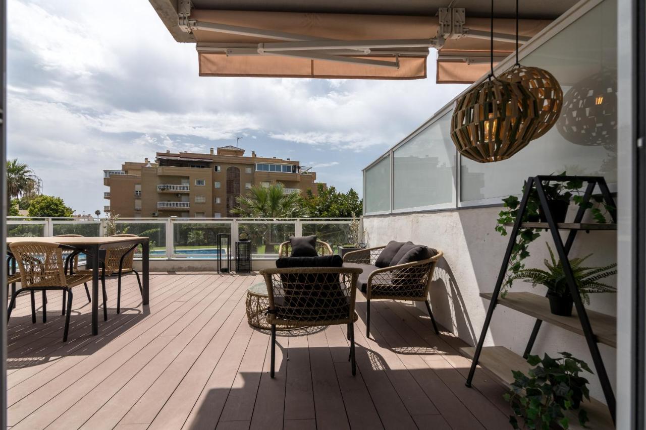 Suite Homes Hesperides Garden Beach Málaga Eksteriør billede