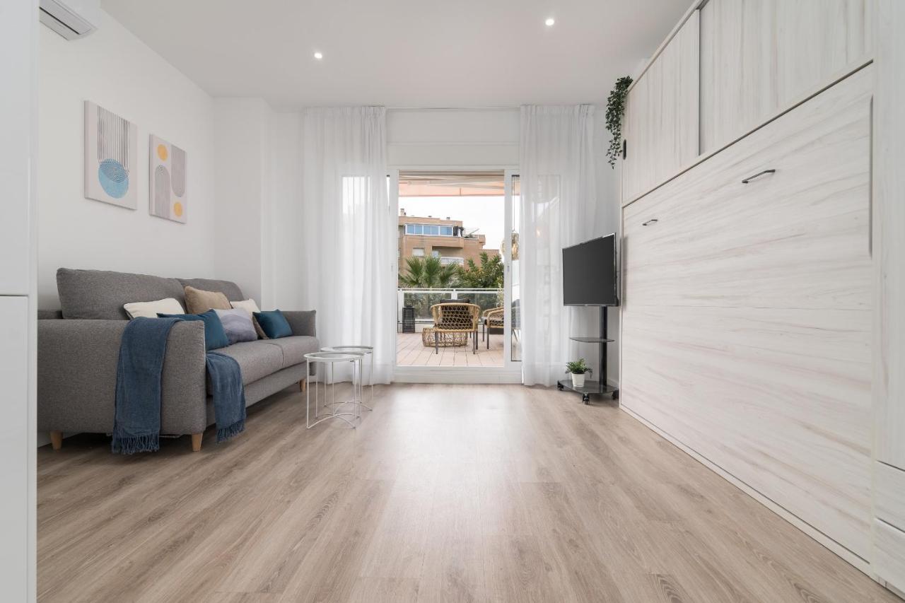 Suite Homes Hesperides Garden Beach Málaga Eksteriør billede