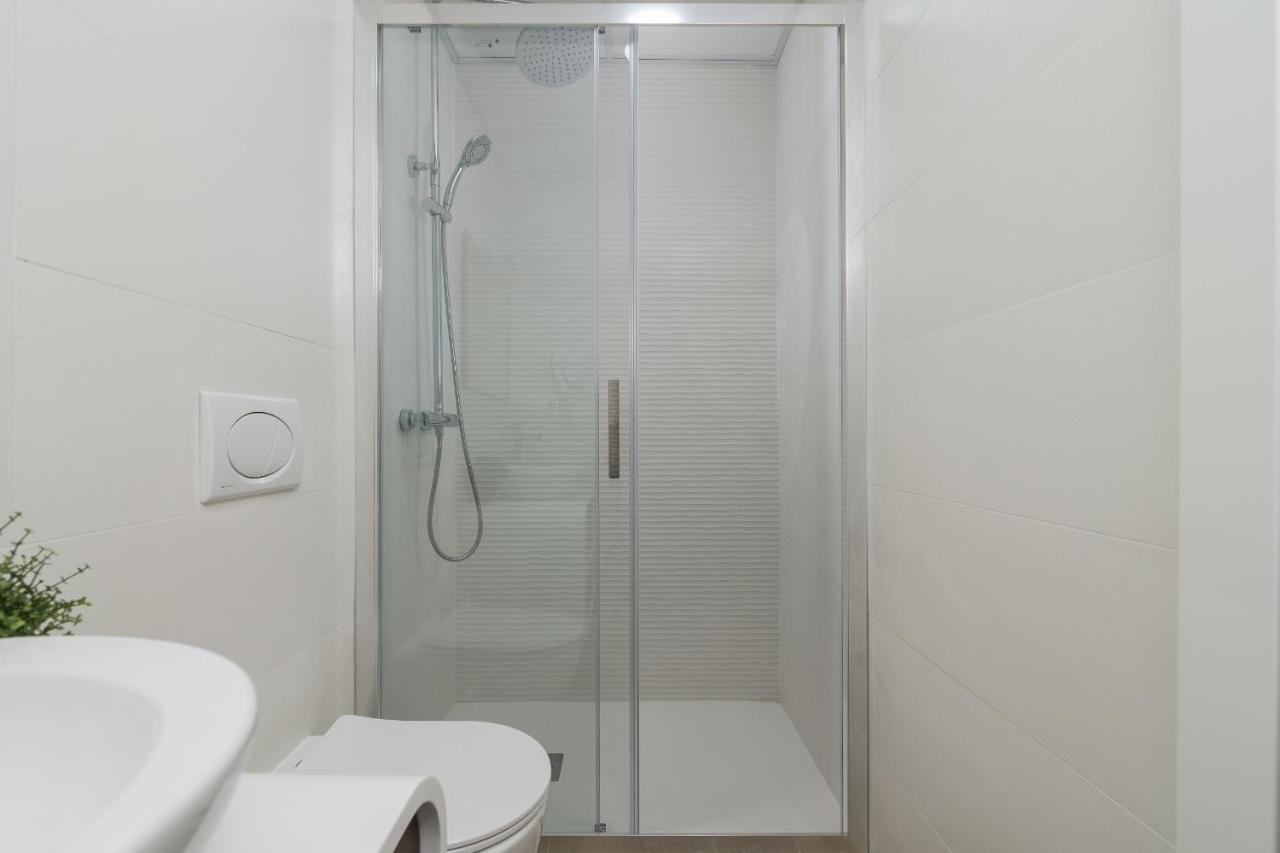 Suite Homes Hesperides Garden Beach Málaga Eksteriør billede